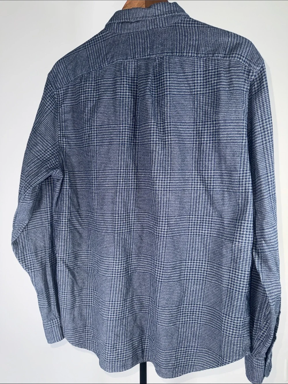 J.Crew Cashmere-Cotton Long Sleeve Button Down in Houndstooth Midnight | L